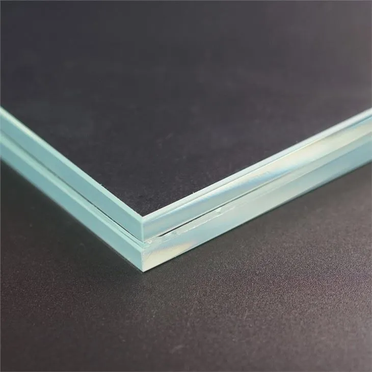 Low iron Laminated Glass